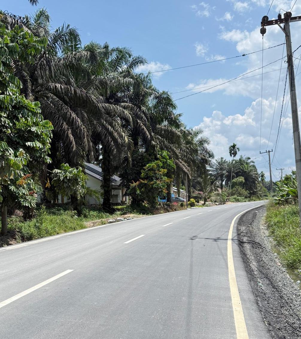 PT.Arara Abadi Membangun Jalan Untuk Melancarkan Akses Perekonomian Masyarakat Didaerah